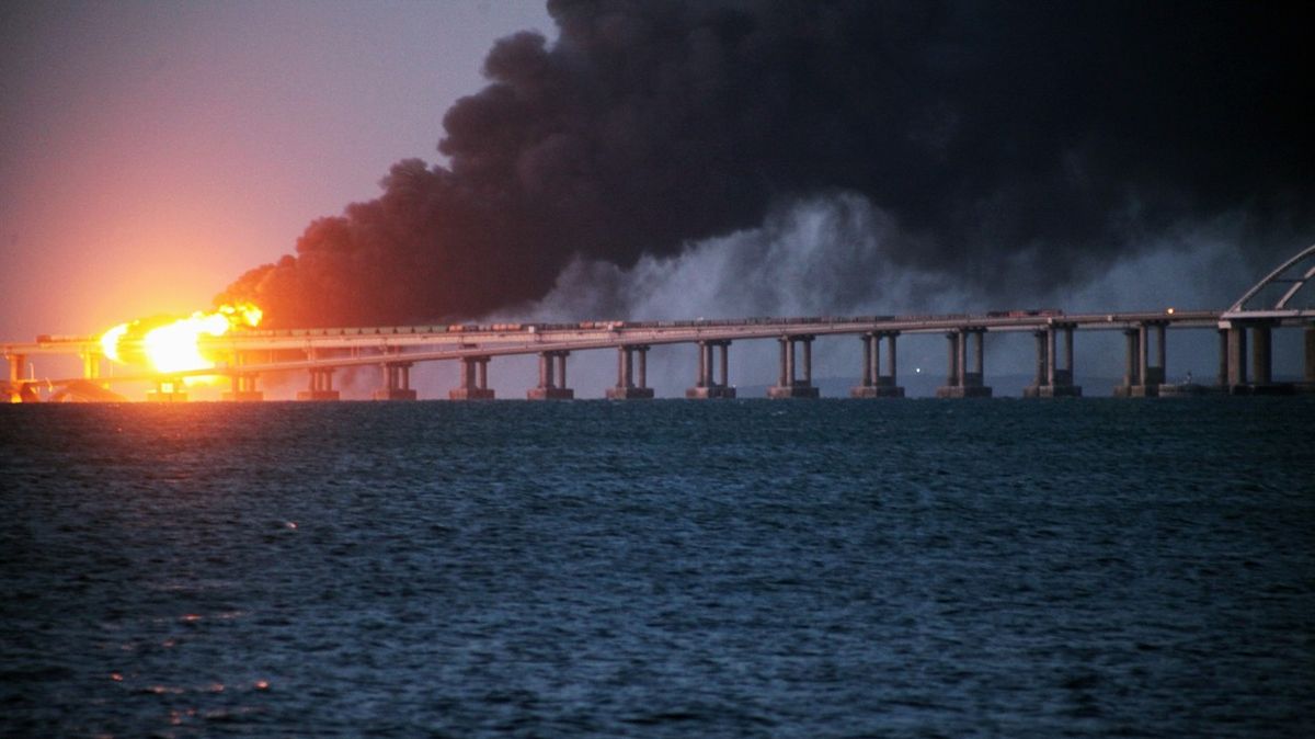 Exploze na Kerčském mostě má čtyři oběti, včetně soudce z Moskvy